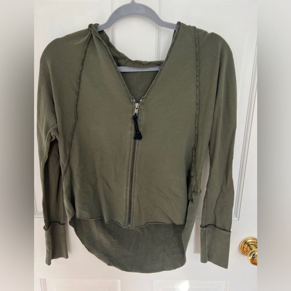 Free People Green Zip Up🍀